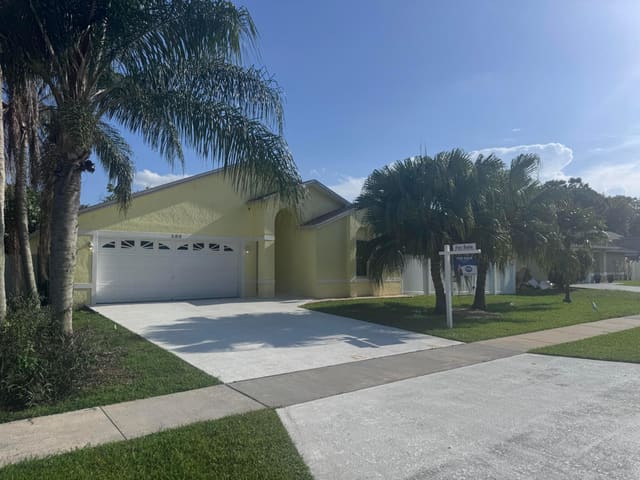 180 Royal Pine Circle Circle S, sold in Royal Pines Estates, Royal Palm Beach, FL