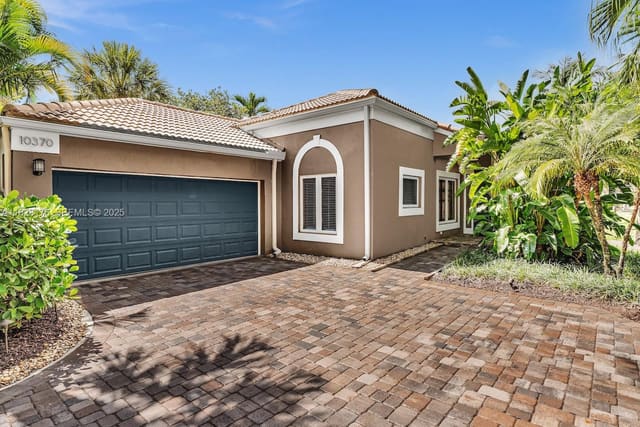10370 NW 11th Street, Plantation, FL 33322