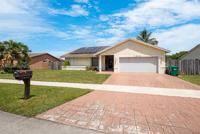 7921 NW 90th Avenue, sold in Heftler Homes, Tamarac, FL