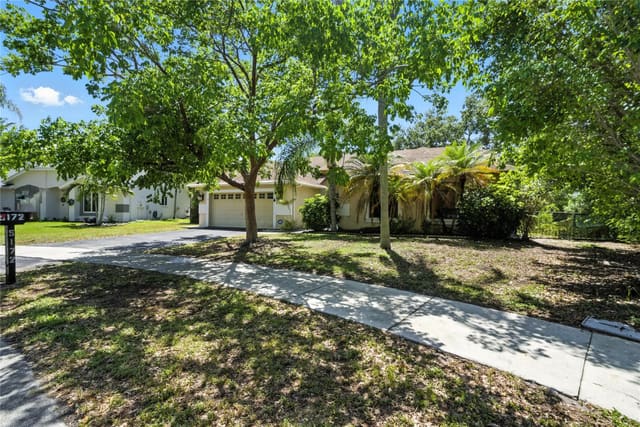 5172 NW 53rd Avenue, sold in Winston Park, Coconut Creek, FL