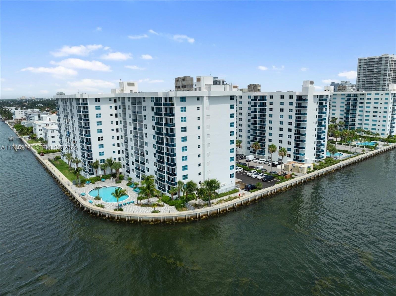 7501 E Treasure Drive 3C, North Bay Village, FL 33141