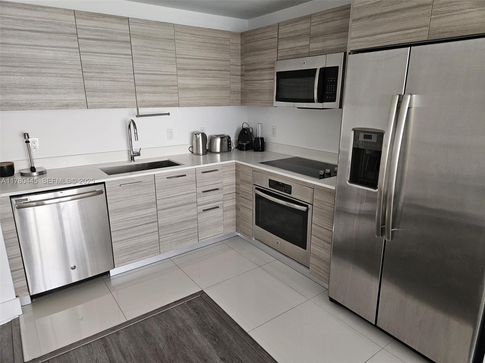 121 NE 34 Street 2511 — photo 10