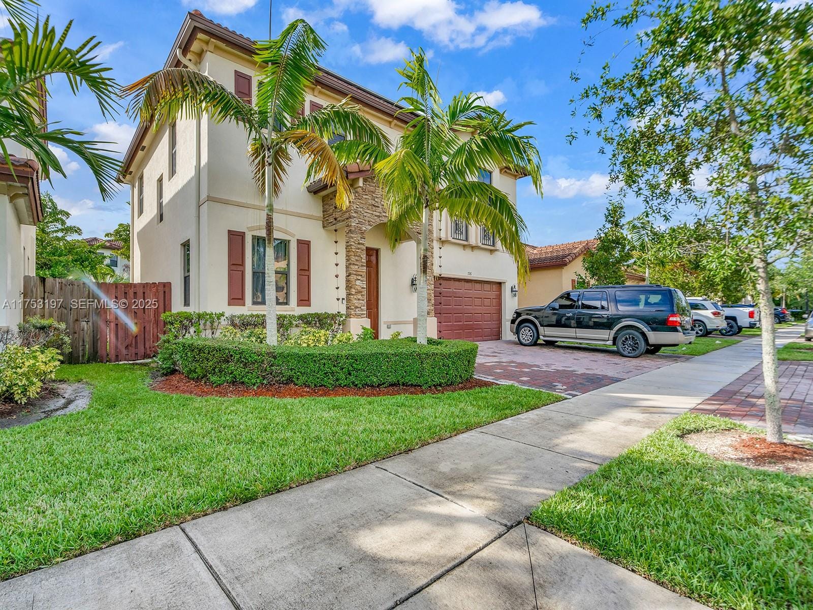 726 SE 37th Place, Homestead, FL 33033