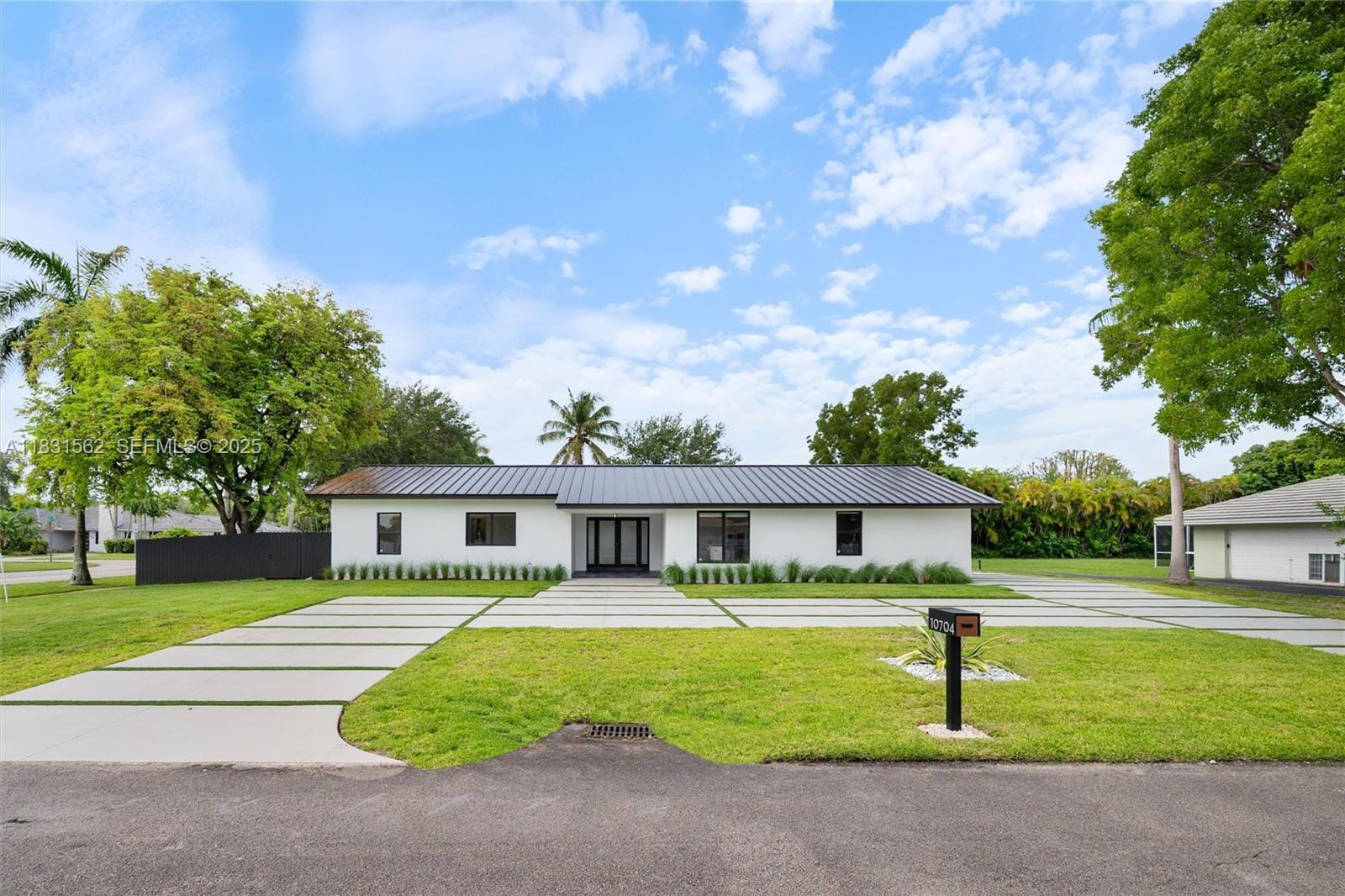 10704 SW 133rd Terrace, Miami, FL 33176 photo 18