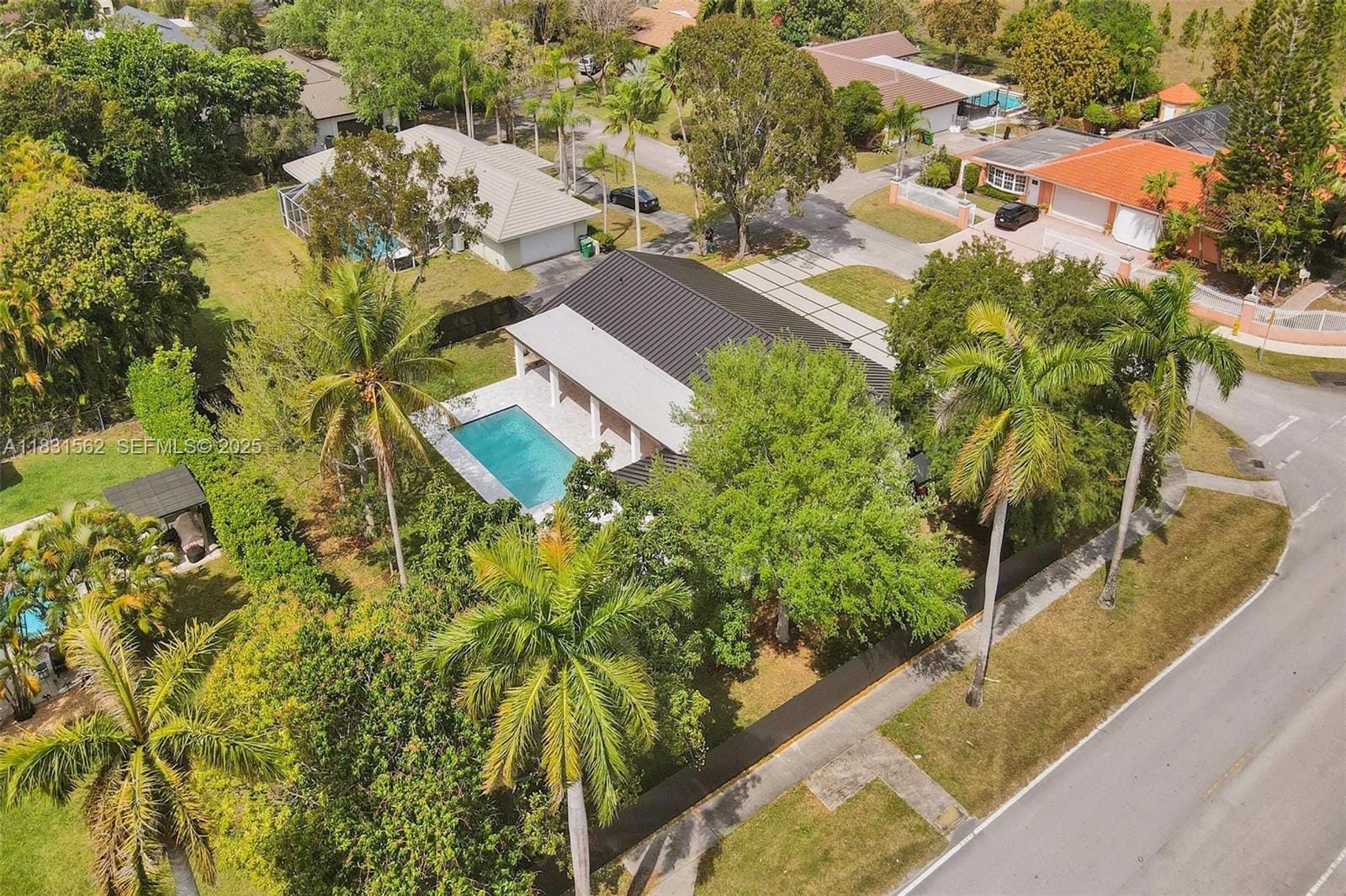 10704 SW 133rd Terrace, Miami, FL 33176 photo 21