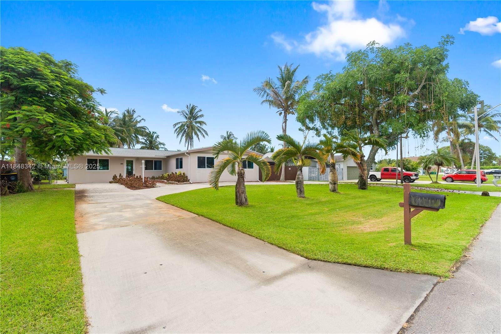 4580 SW 34th Terrace, Dania Beach, FL 33312