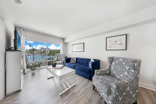 2600 Collins Avenue 307, sold in Lake Beach Club, Miami Beach, FL