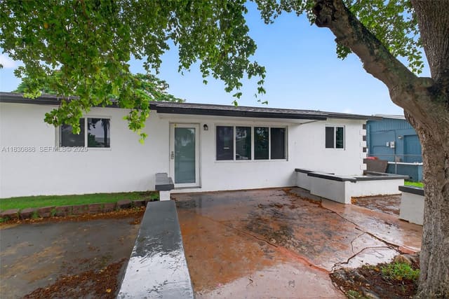 11504 SW 226th Street, Miami, FL 33170