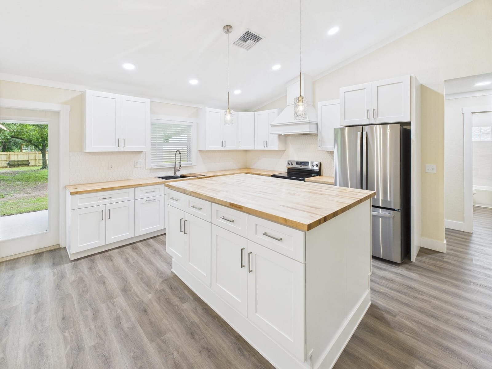7286 NE 4th Street — photo 11