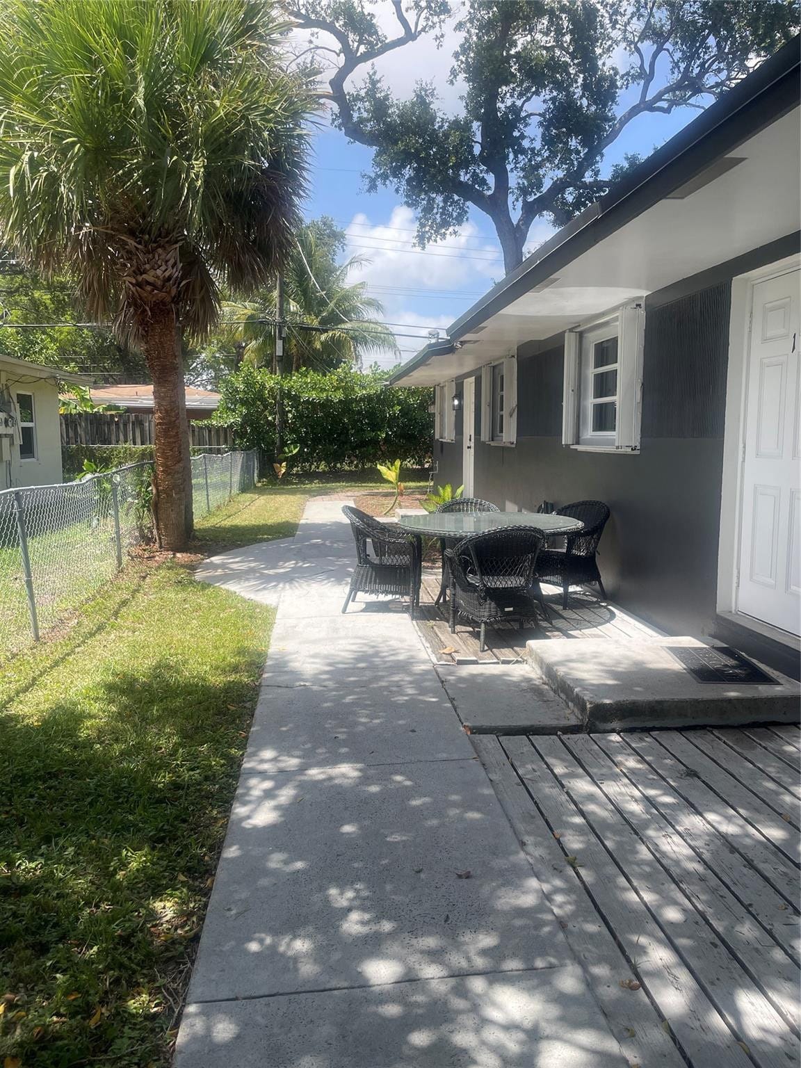 827 SW 29th Street — photo 4