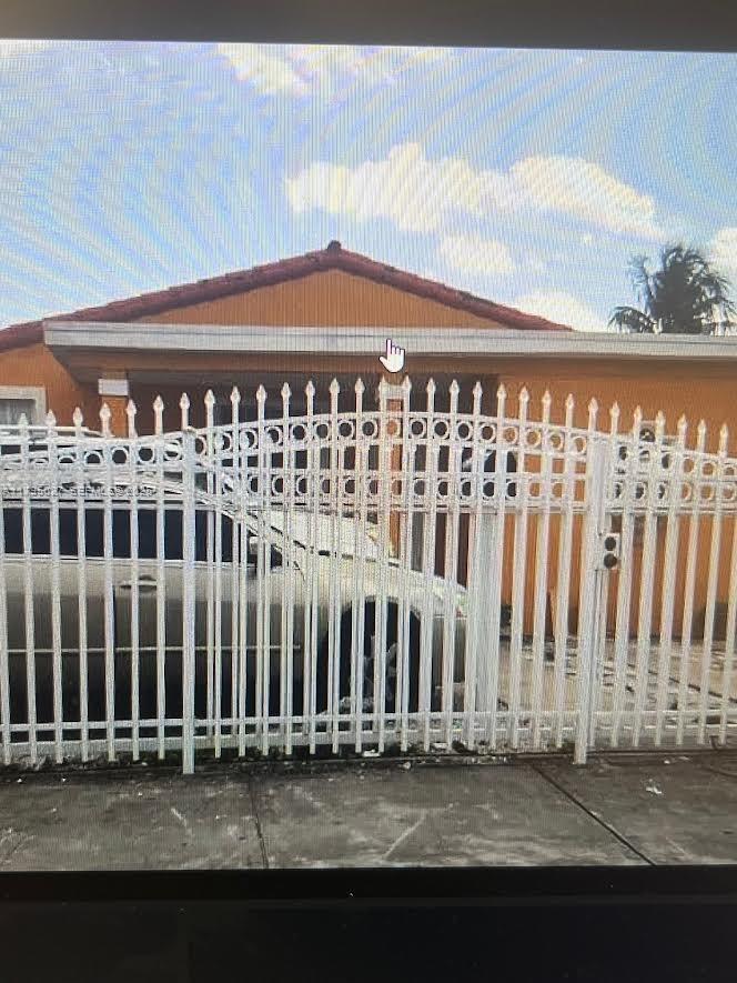 240 E 39th Street, Hialeah, FL 33013, Hialeah