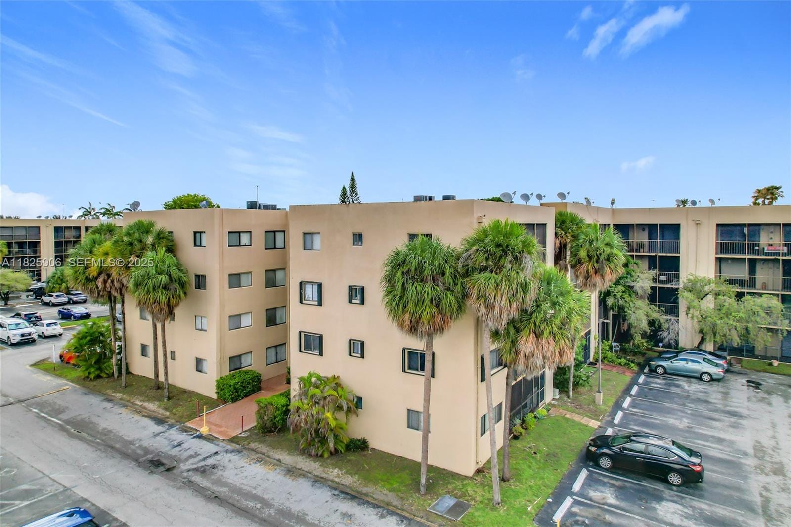 8635 NW 8th Street 103, Miami, FL 33126 photo 3