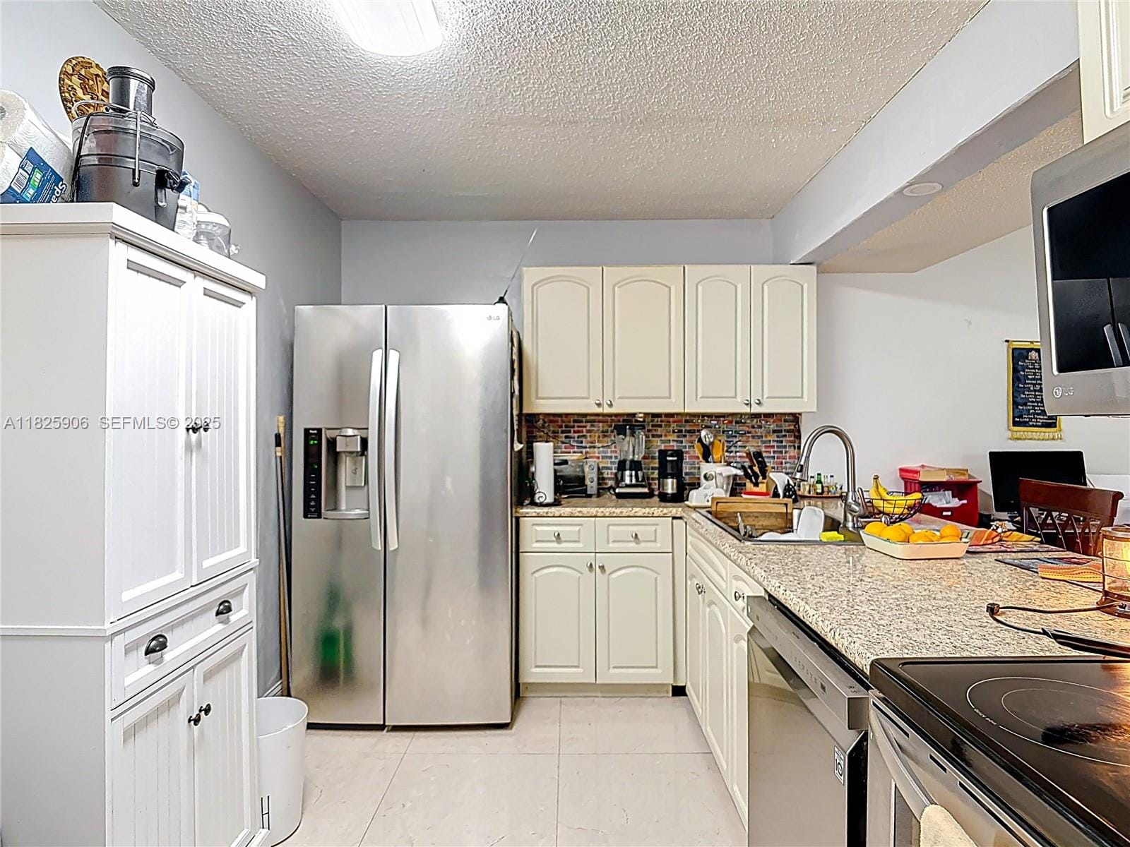 8635 NW 8th Street 103, Miami, FL 33126 photo 6
