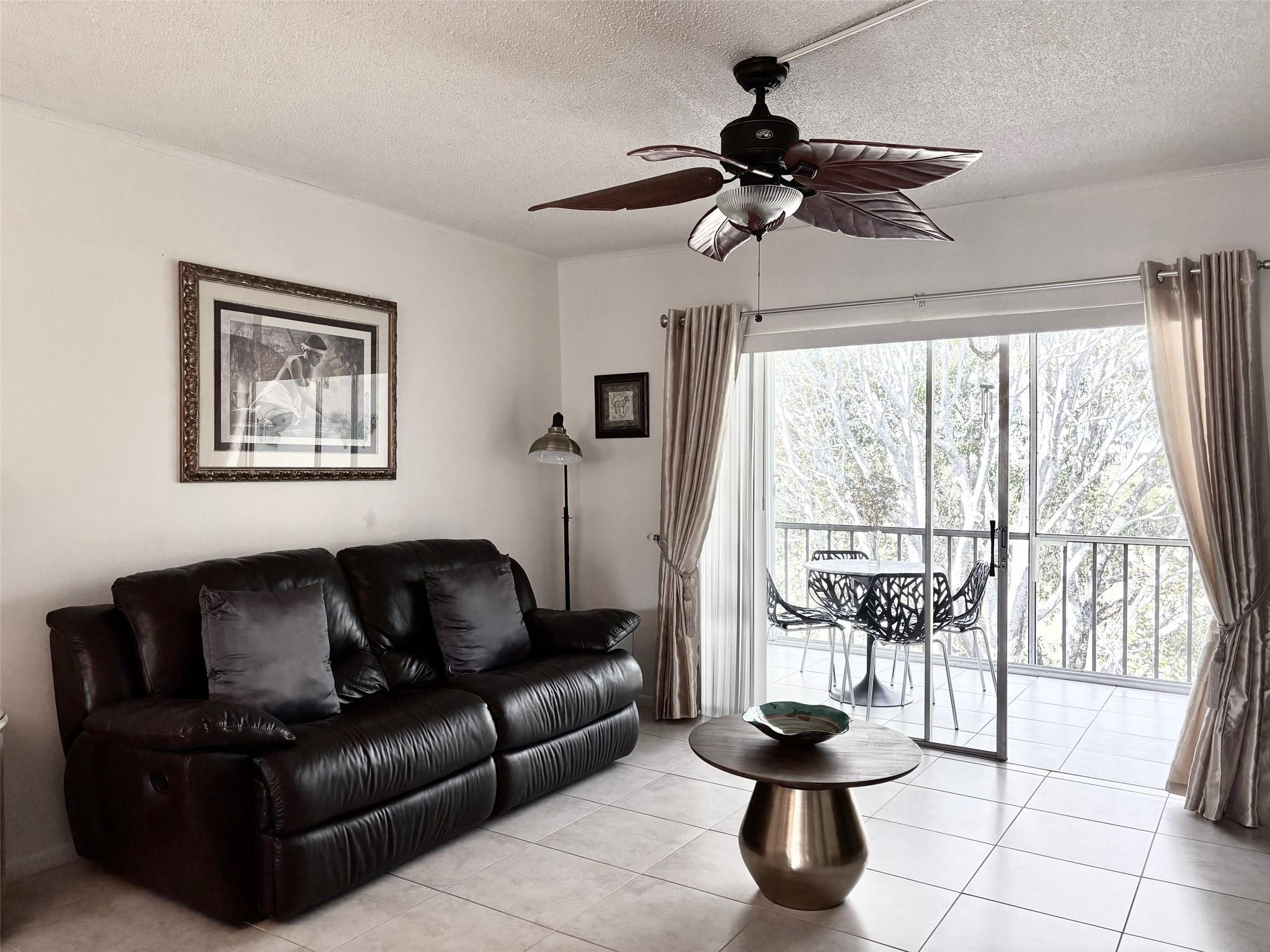 1055 Country Club Drive 404 — photo 7