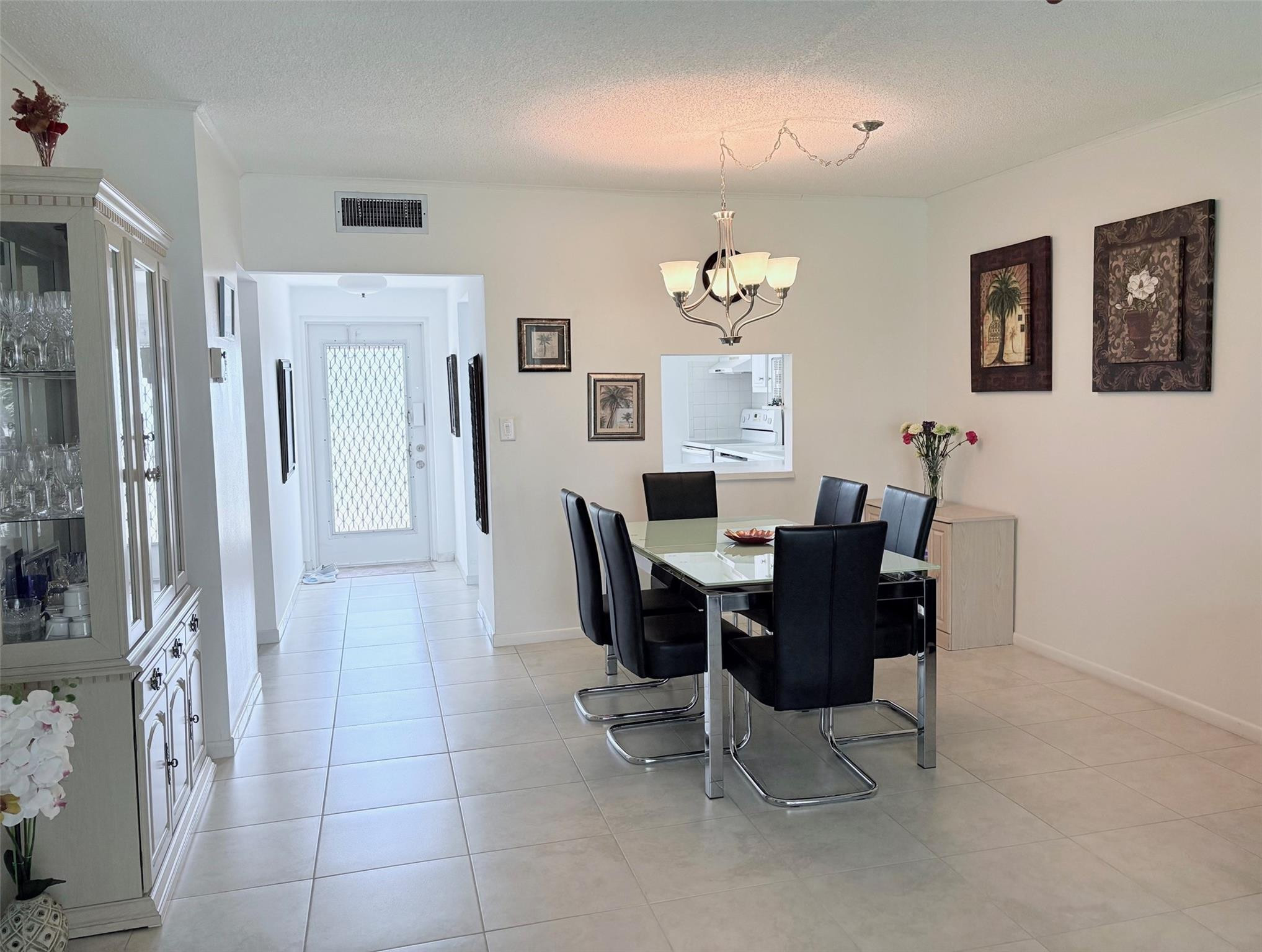 1055 Country Club Drive 404 — photo 8