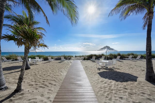 139 Sunrise Avenue 201, Palm Beach, FL 33480