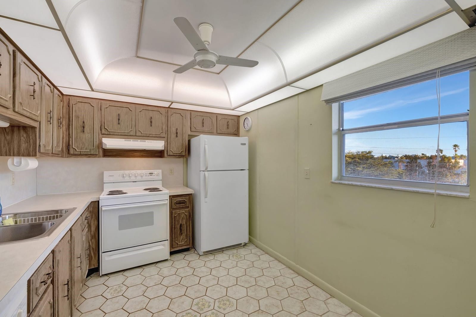 205 SE 11th Terrace 405, Dania Beach, FL 33004 photo 22