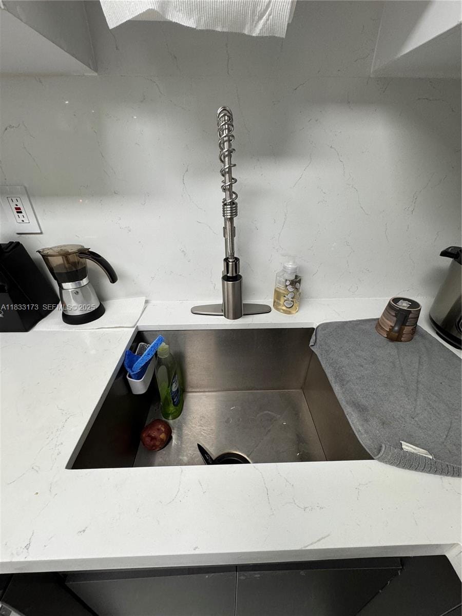 7135 NW 179th Street 211, Hialeah, FL 33015 photo 15