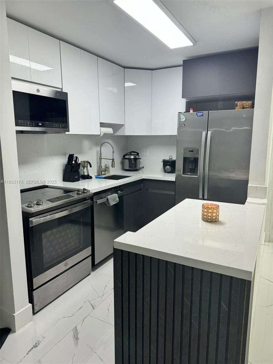 7135 NW 179th Street 211, Hialeah, FL 33015 photo 10