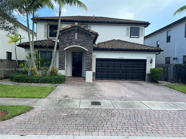 16548 SW 43rd Lane, sold in Interlaken, Miami, FL