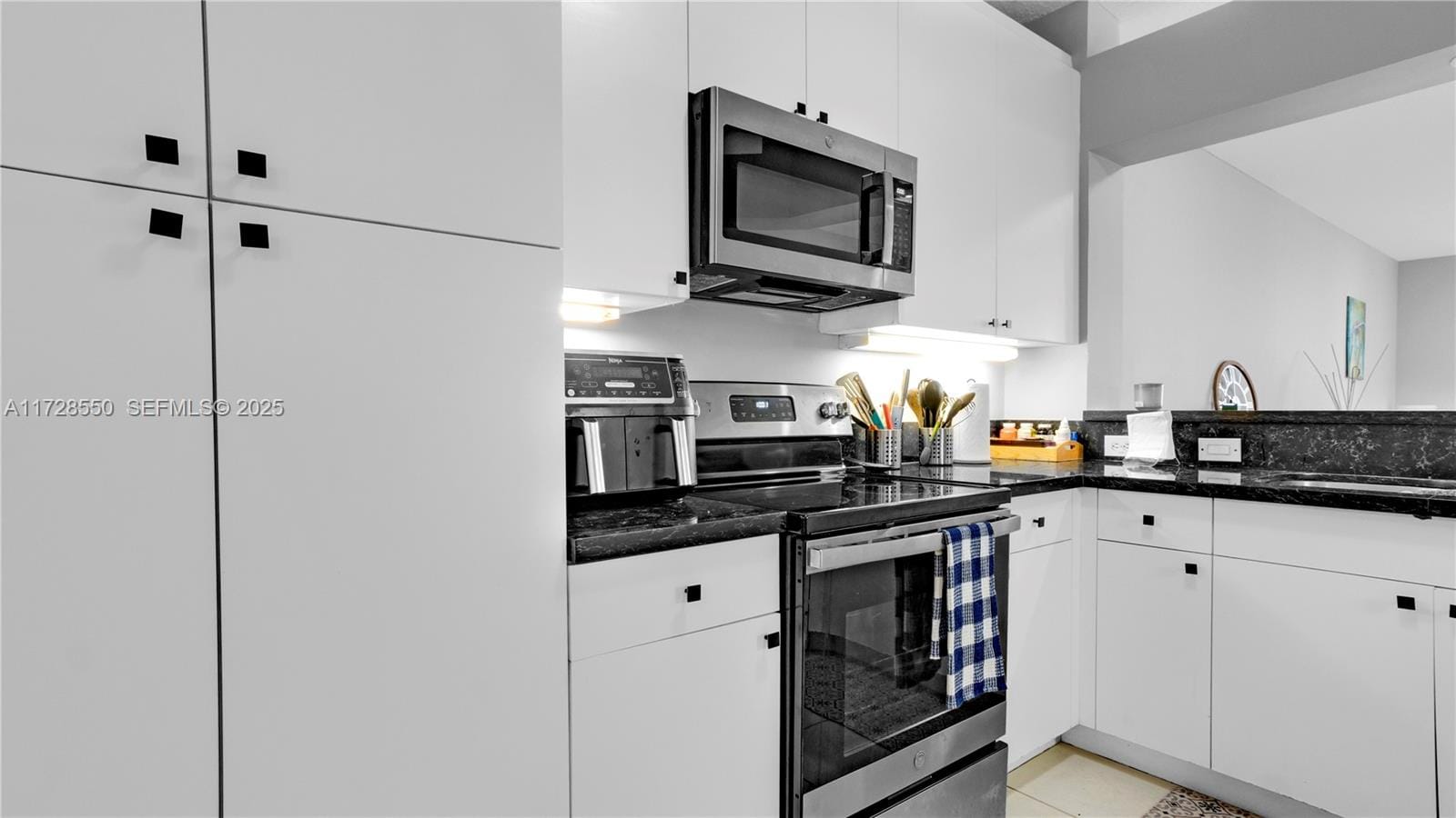 10750 NW 66th Street 413, Doral, FL 33178 photo 8