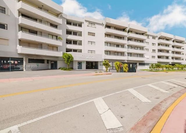 7300 Wayne Avenue 418, Miami Beach, FL 33141