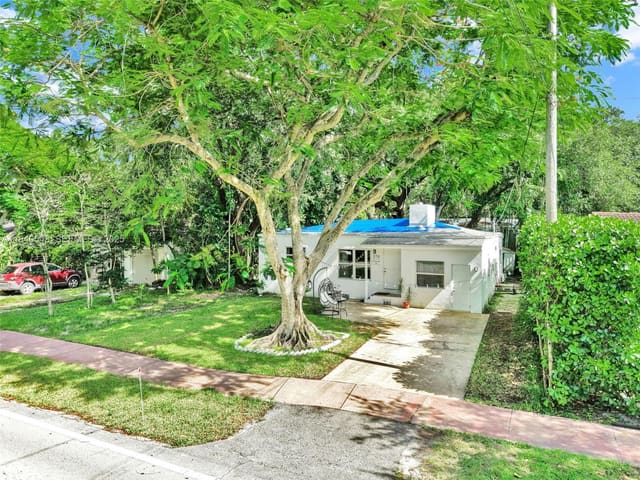 370 NE 87th Street, El Portal, FL 33138
