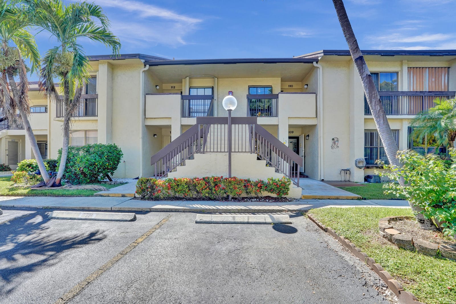 1977 SW 15th Street 109, Deerfield Beach, FL 33442 photo 1