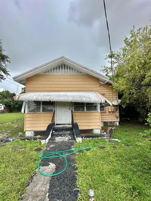 1521 NW 51st Street, sold in Fairhaven Gardens, Miami, FL