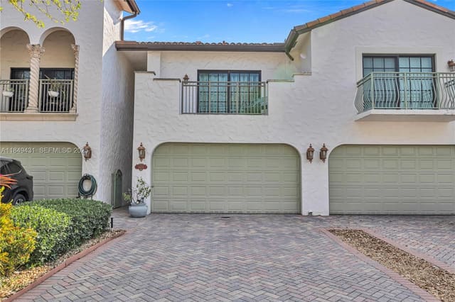 4424 Hidden Harbour Terrace, sold in Cape Fear, Dania Beach, FL