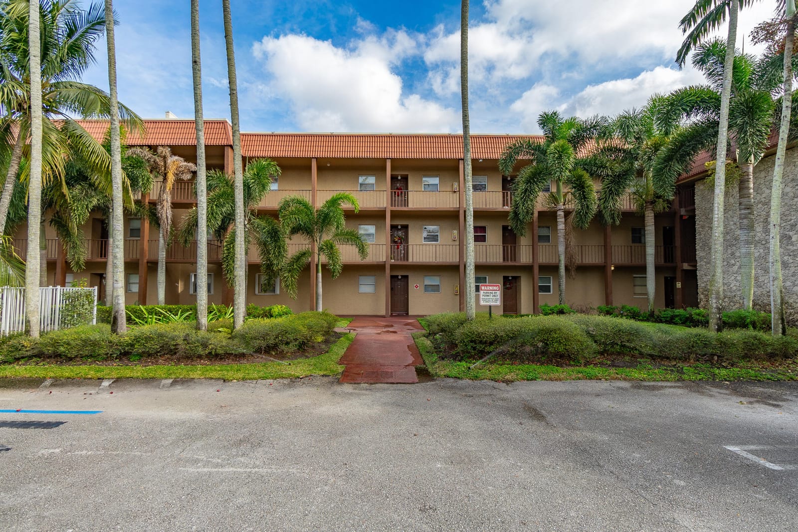 2 bedroom home for sale at 120 Sparrow, Royal Palm Beach, FL 33411 — $199,000