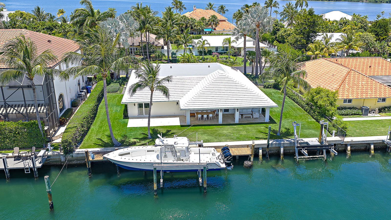 1071 Gulfstream Way, Singer Island, FL 33404