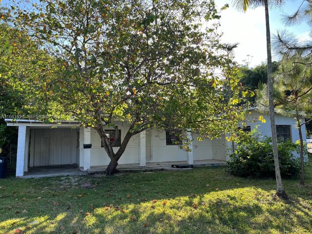 6843 SW 62nd Court, sold in Cocoplum Terr Addn, South Miami, FL