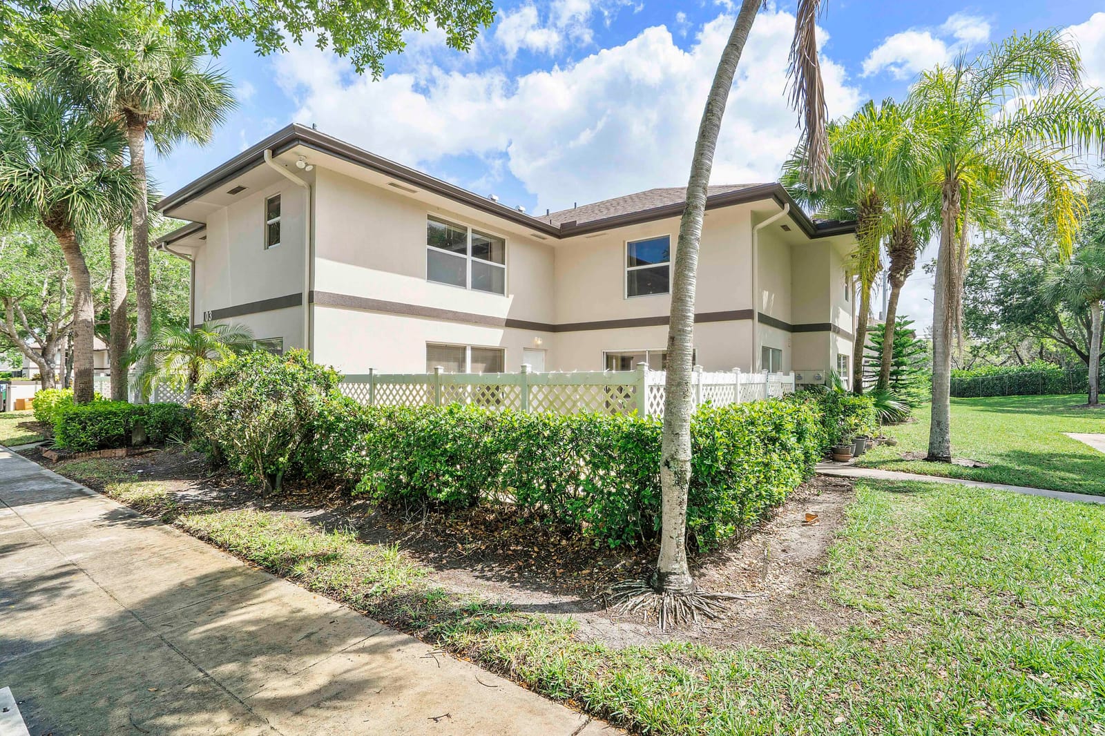 3 Amherst Court C, Royal Palm Beach, FL 33411 photo 3