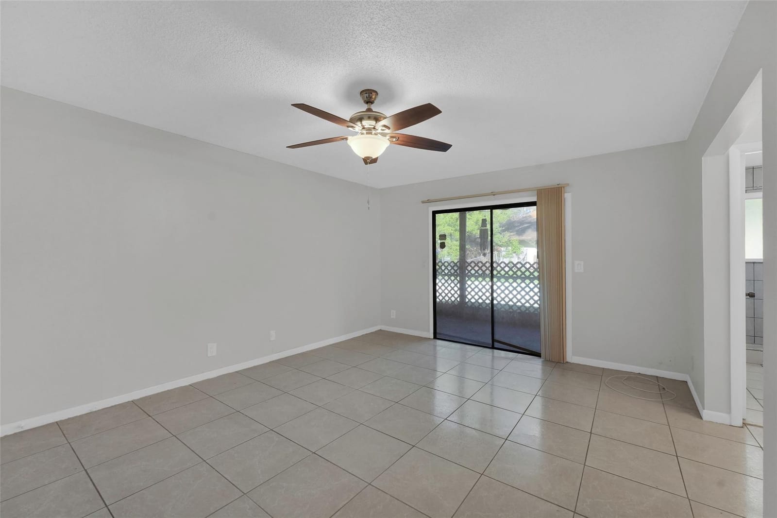 6194 Pine Tree Lane B, Tamarac, FL 33319 photo 6