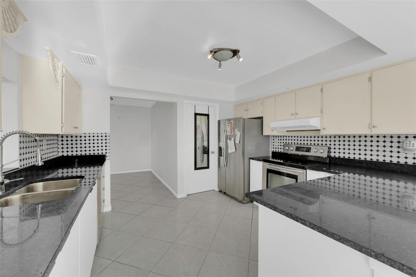 6194 Pine Tree Lane B, Tamarac, FL 33319 photo 10