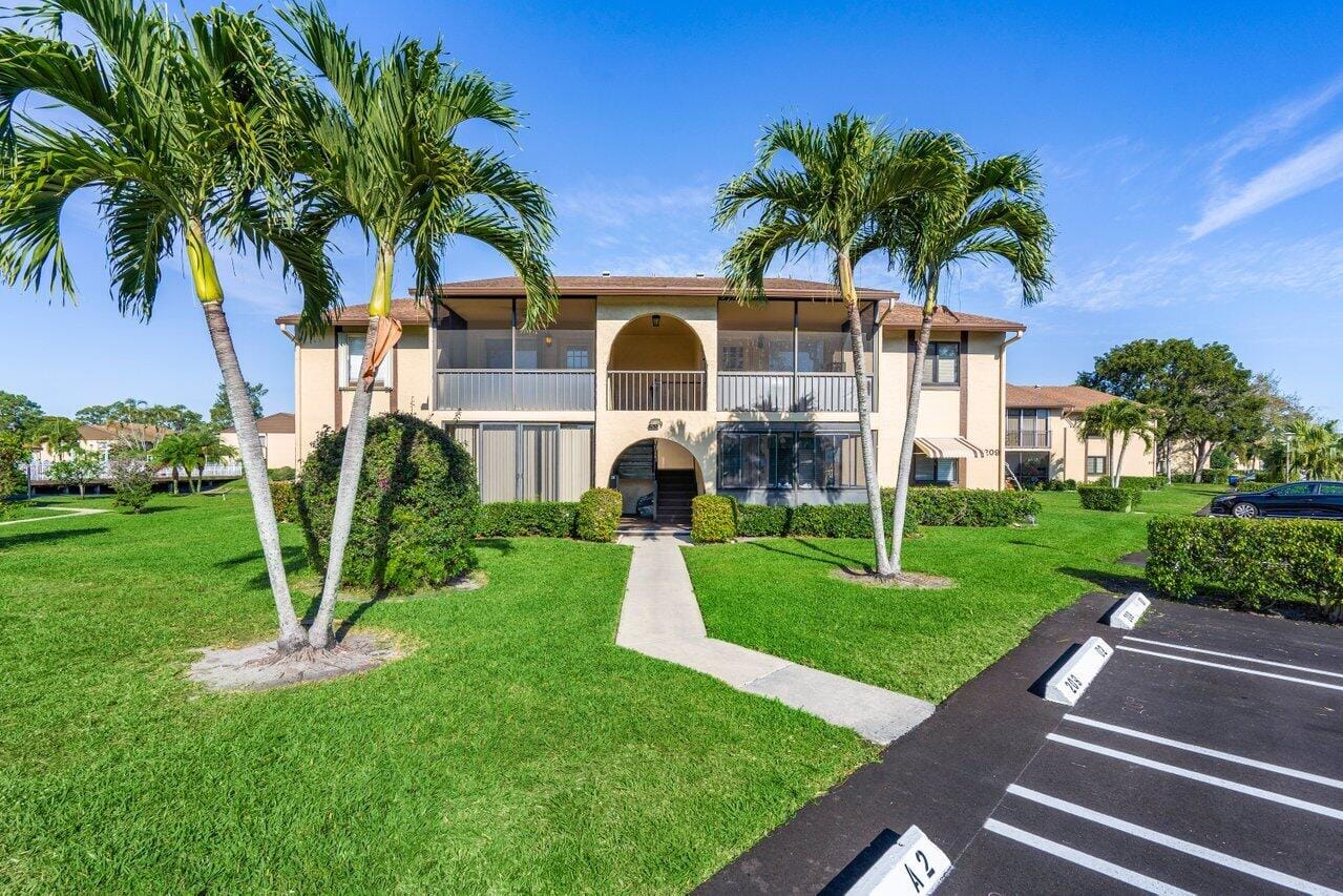 209 Pine Hov Circle A-2, Greenacres, FL 33463