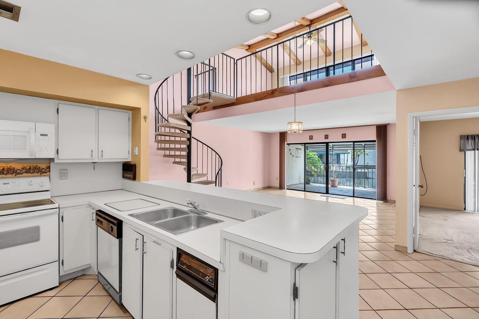 7026 N Loch Isle Drive, Miami Lakes, FL 33014
