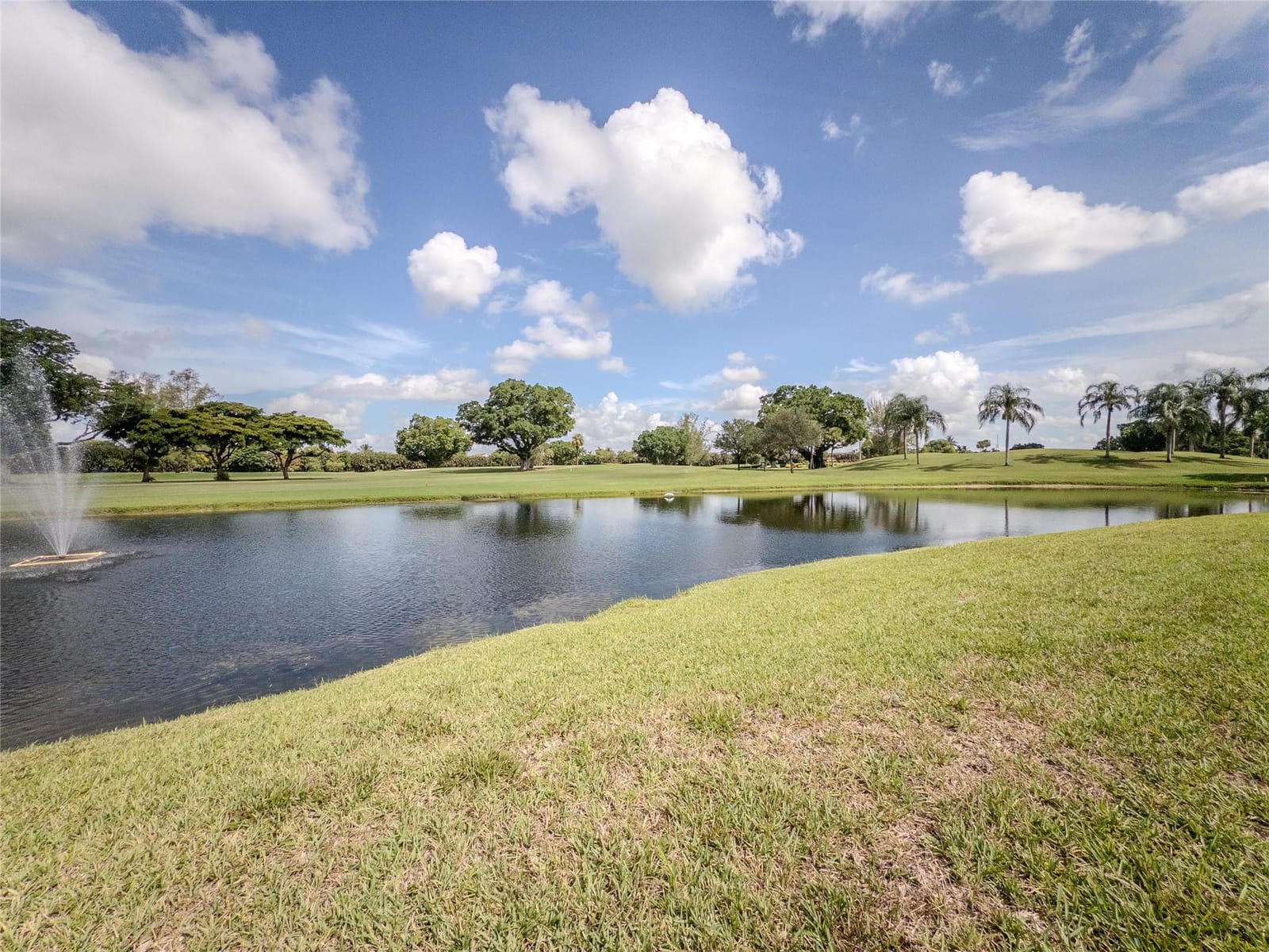9923 S Hollybrook Lake Drive 105, Pembroke Pines, FL 33025 photo 24