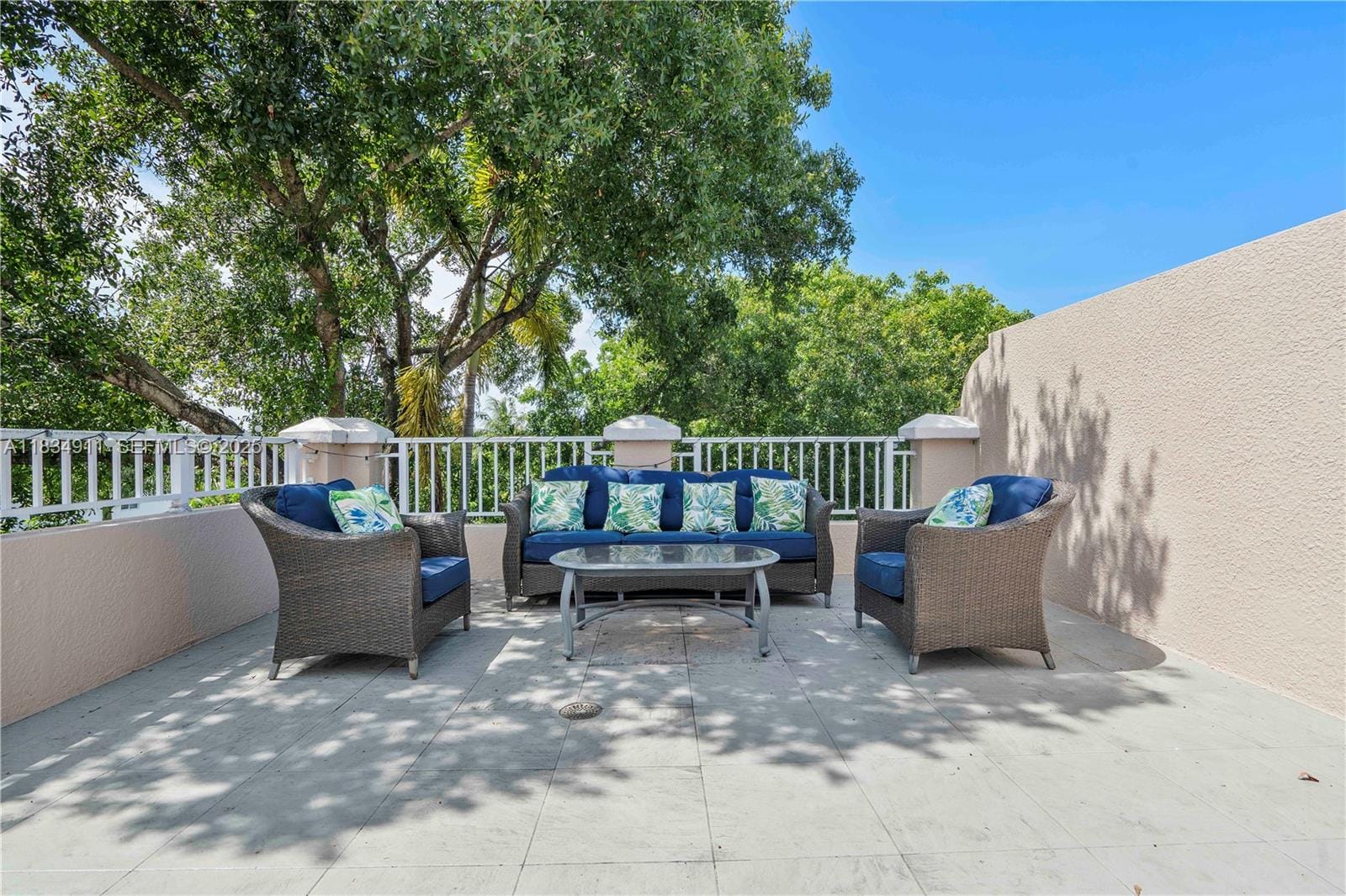 217 SW 11th Street — photo 3
