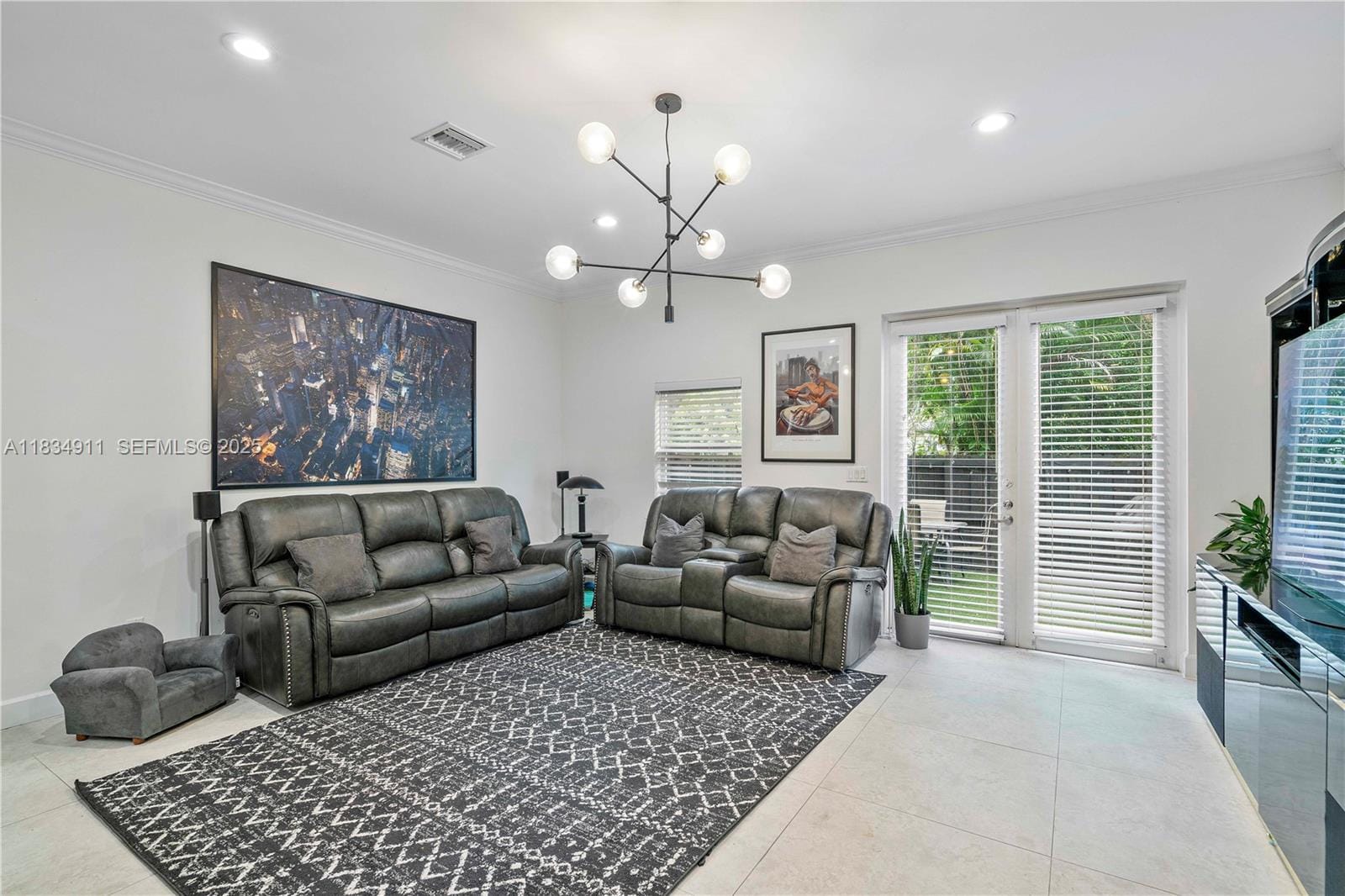 217 SW 11th Street — photo 7