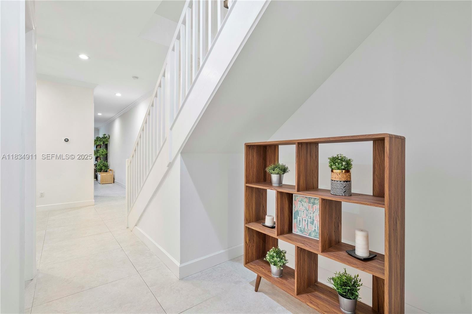 217 SW 11th Street — photo 8