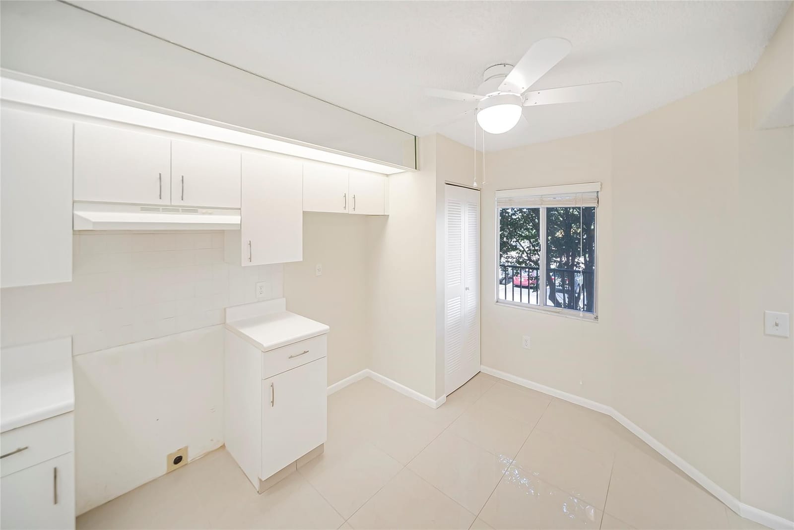 1601 SW 128th Terrace 202A, Pembroke Pines, FL 33027 photo 6