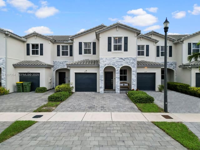 2675 SE 13th Street, Homestead, FL 33035