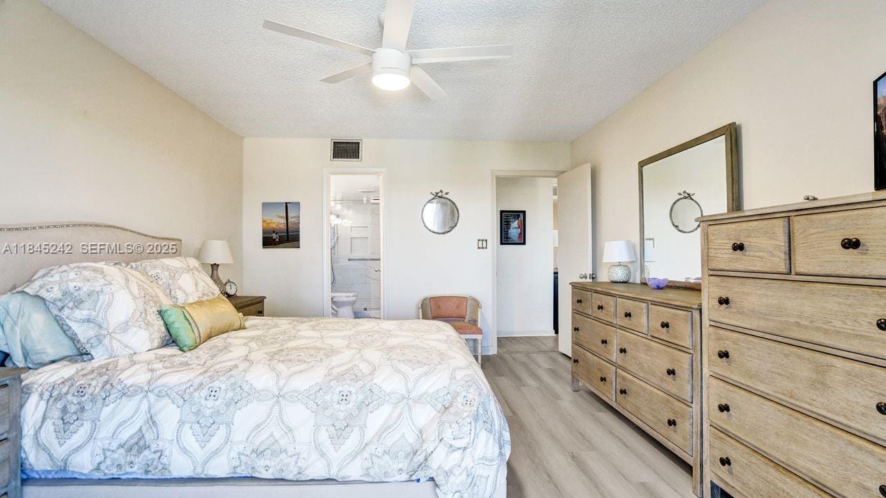 545 SE 12th Street 301 — photo 9