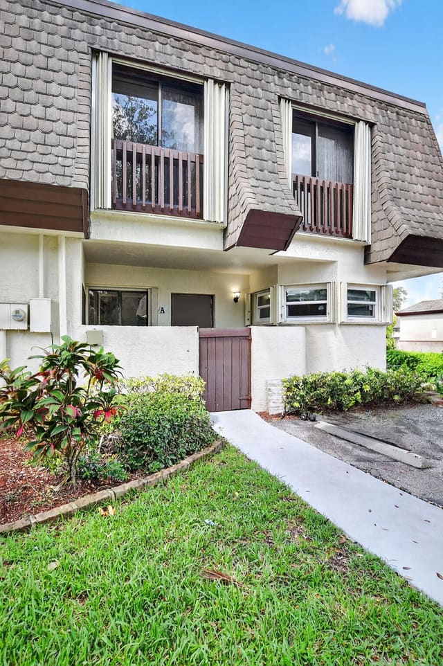 9375 SW 61st Way A12, sold in Chateau On The Knoll, Boca Raton, FL