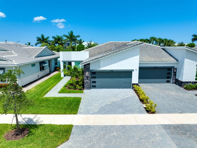 11695 SW Viridian Boulevard, Port St. Lucie, FL 34987