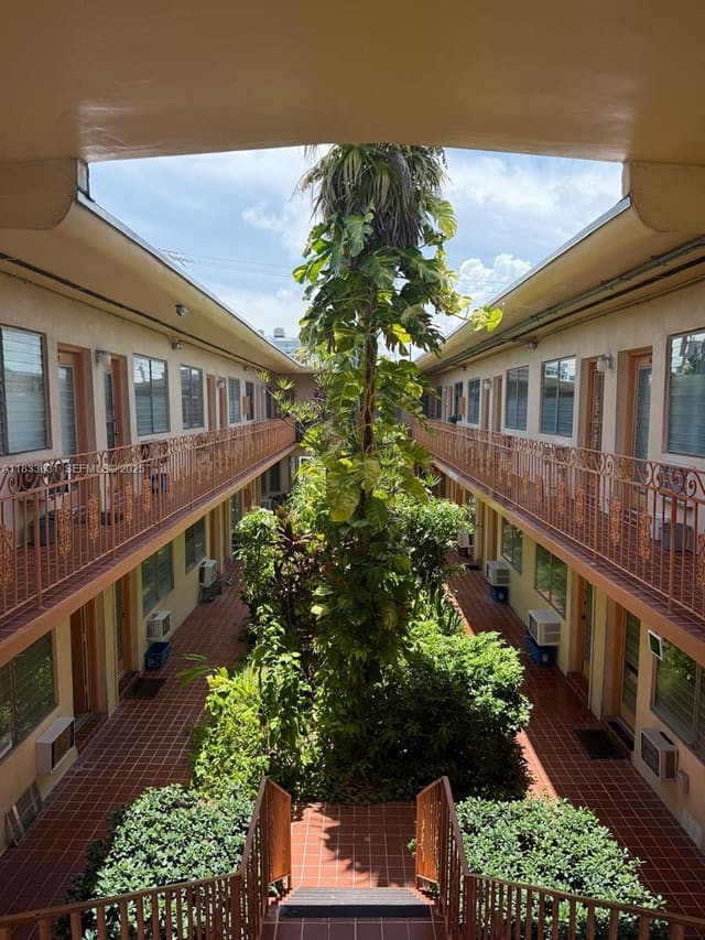 1050 Pennsylvania 24, sold in Penn Eleven Co-Op, Miami Beach, FL