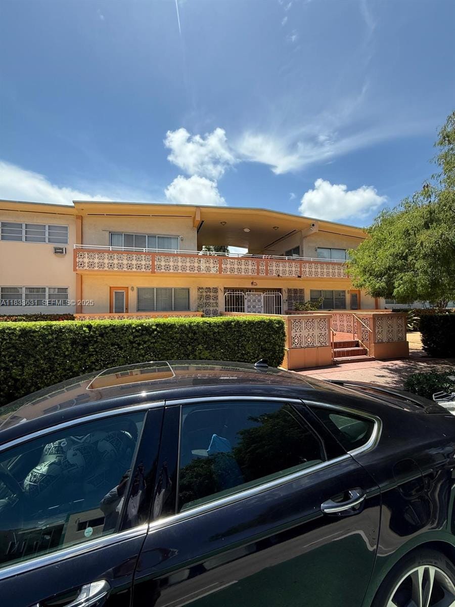 1050 Pennsylvania 24, Miami Beach, FL 33139 photo 2
