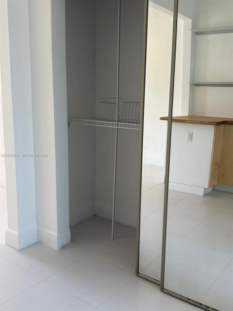 1050 Pennsylvania 24, Miami Beach, FL 33139 photo 17